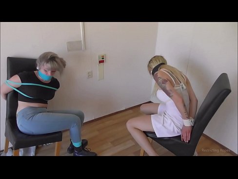 ❤️ Toksomaniulo / ligita kaj buŝoŝtopita / junulino en mizero ❤️ Pornvideo ĉe eo.pornofilmtv.ru ❌